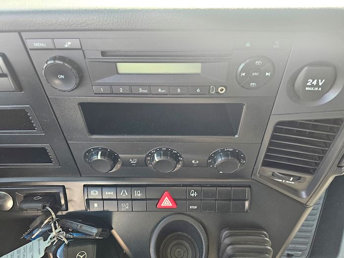 Billede 13 - Mercedes Antos 1827 Presenning