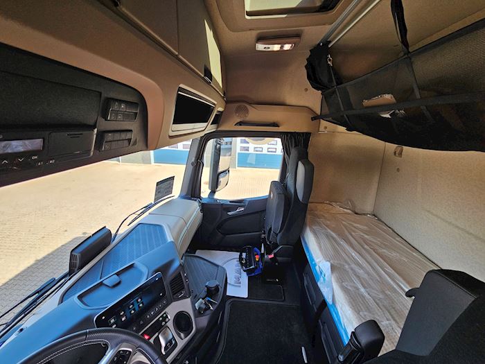 Bild 28 - Mercedes Arocs 2653 6x4 40 T/mtr. Autokran/Kranfahrzeug