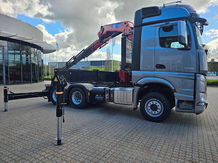 Bild 38 - Mercedes Arocs 2653 6x4 40 T/mtr. Autokran/Kranfahrzeug