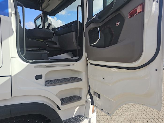 Billede 19 - Scania S650 6x2 32 T/mtr. kran Kran