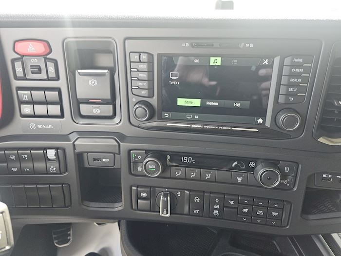 Billede 33 - Scania S650 6x2 32 T/mtr. kran Kran
