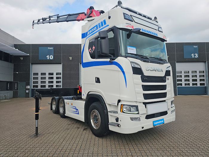 Image 7 - Scania S650 6x2 32 T/mtr. kran Crane