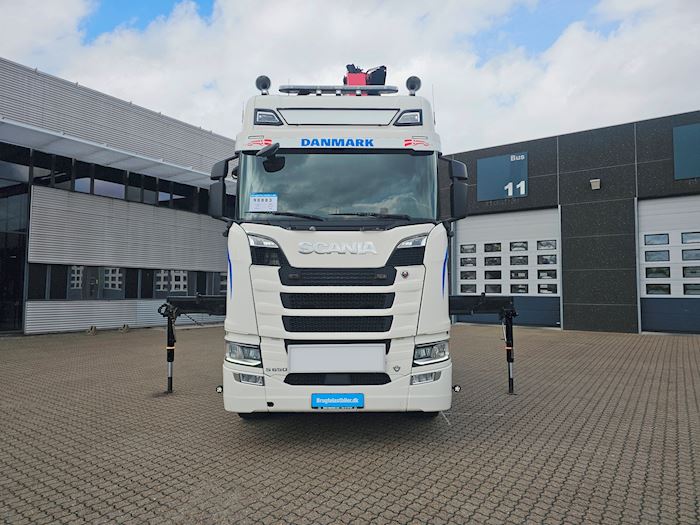 Image 8 - Scania S650 6x2 32 T/mtr. kran Crane