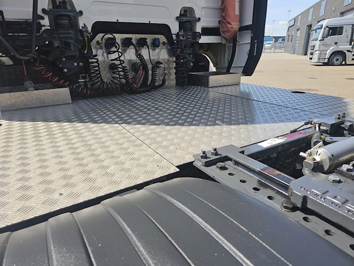Bild 10 - Scania R540 6x2 Sattelzugmaschine