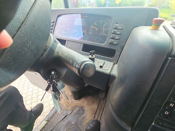 Bild 23 - Mercedes Econic 2629 6x2-4 Müllfahrzeug