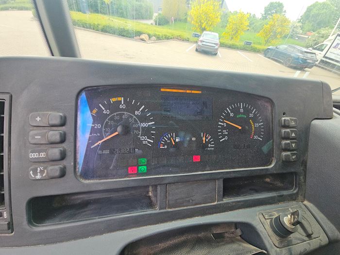 Bild 25 - Mercedes Econic 2629 6x2-4 Müllfahrzeug