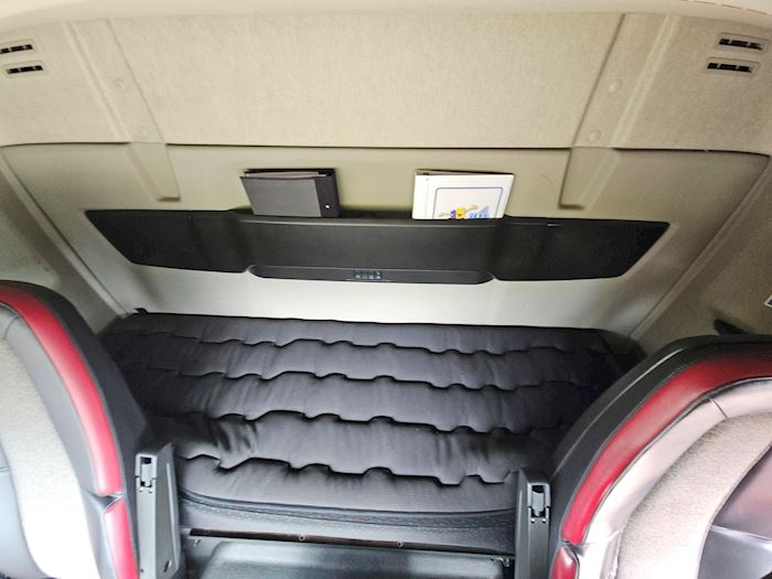 Image 25 - Volvo FM340 Closed box