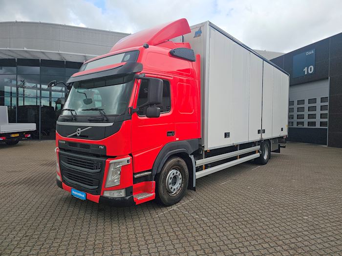 Image 1 - Volvo FM340 Closed box