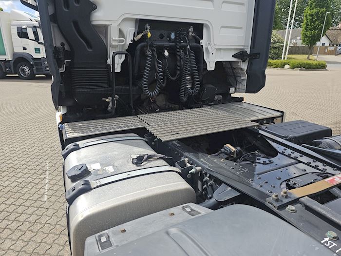 Image 11 - MAN TGX 26.510 6x2 Tractor
