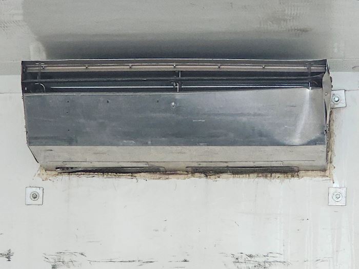 Image 20 - Volvo FE320 Fridge