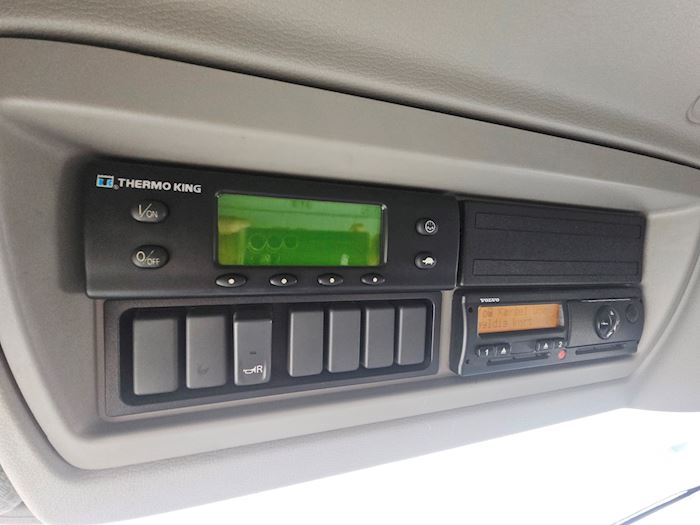 Image 30 - Volvo FE320 Fridge