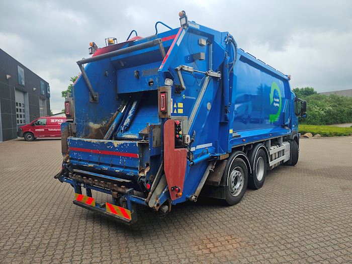 Image 4 - Volvo FM330 Refuse collection