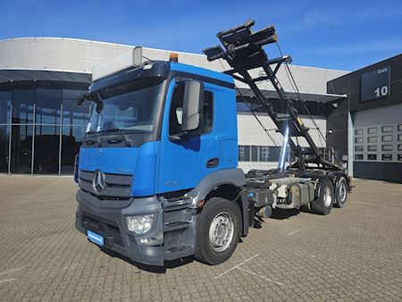 Mercedes Antos 2546, Hejs