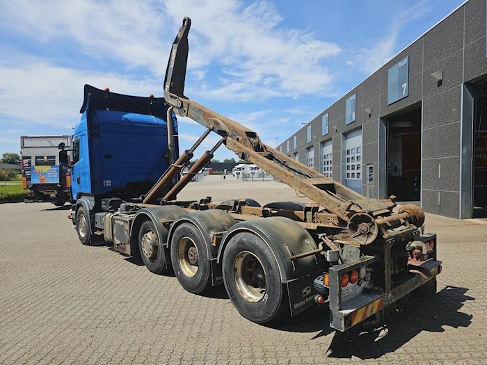 Image 4 - Scania R560 Hook lift