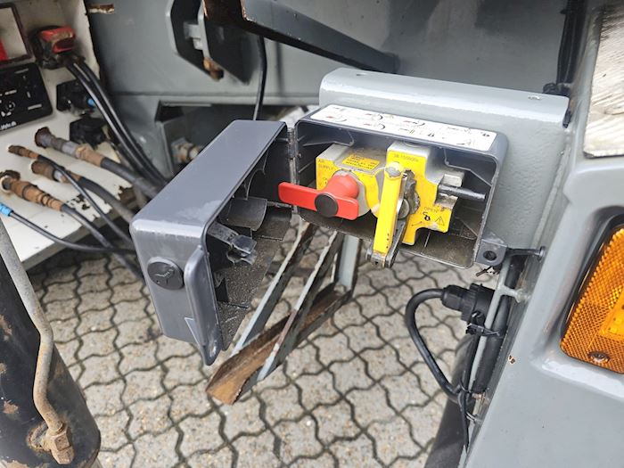 Bild 22 - Iveco Stralis 560 6x4 Abroller/Kran
