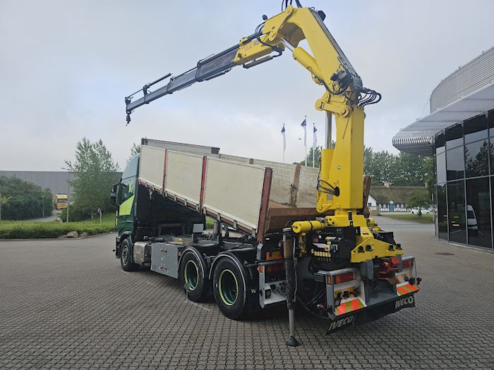 Bild 3 - Iveco Stralis 560 6x4 Abroller/Kran