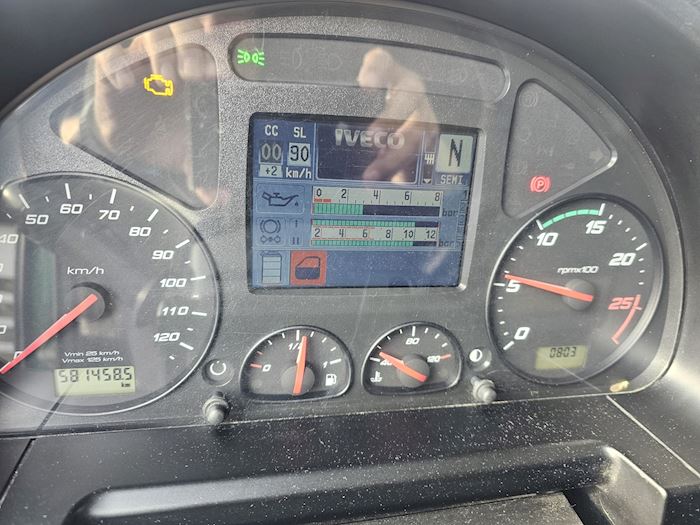 Bild 54 - Iveco Stralis 560 6x4 Abroller/Kran