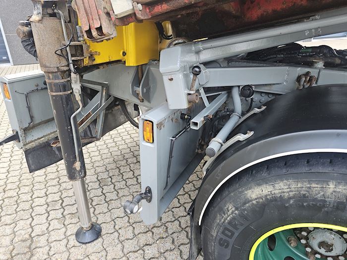 Bild 18 - Iveco Stralis 560 6x4 Abroller/Kran