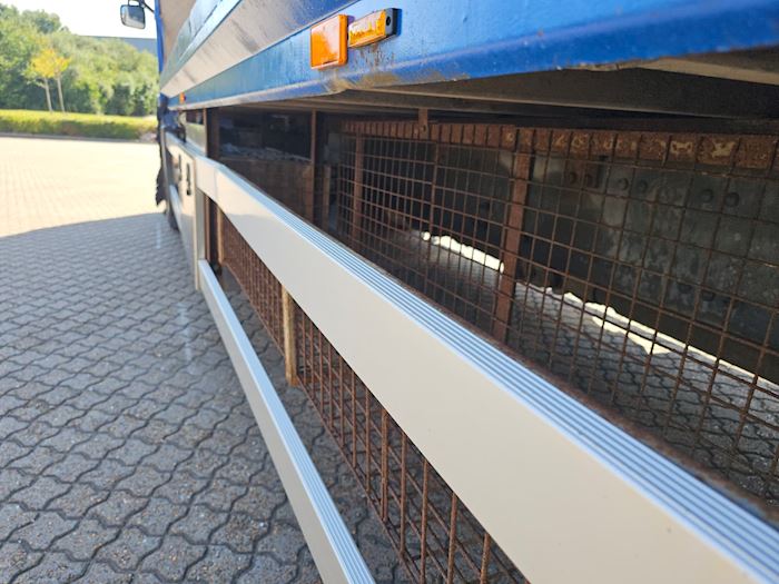 Bild 13 - Volvo FM330 6x2 Autotransporter