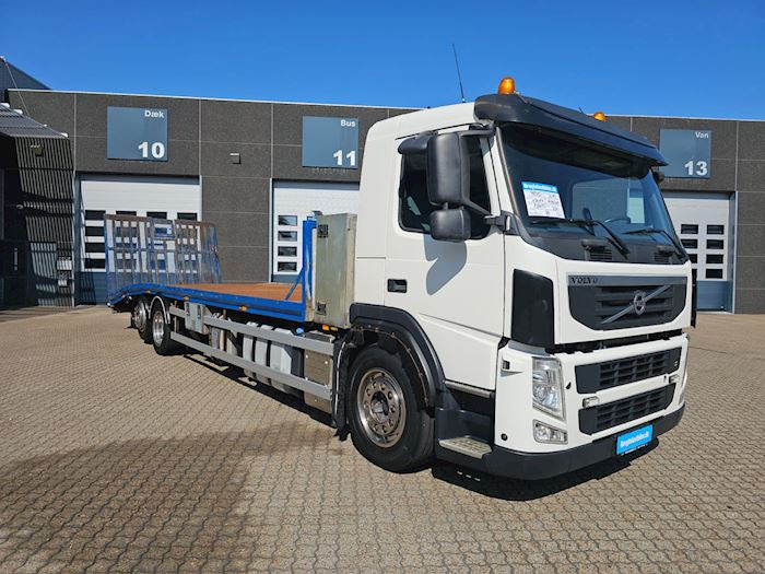Bild 2 - Volvo FM330 6x2 Autotransporter