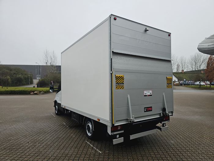 Image 3 - Iveco Daily 3,0 8 Pallers Closed box