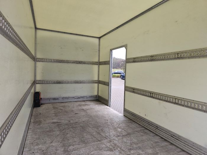 Image 9 - Iveco Daily 3,0 8 Pallers Closed box