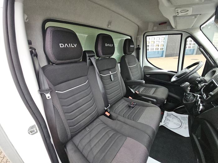 Image 22 - Iveco Daily 3,0 8 Pallers Closed box