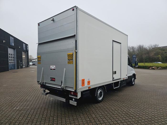 Image 5 - Iveco Daily 3,0 8 Pallers Closed box
