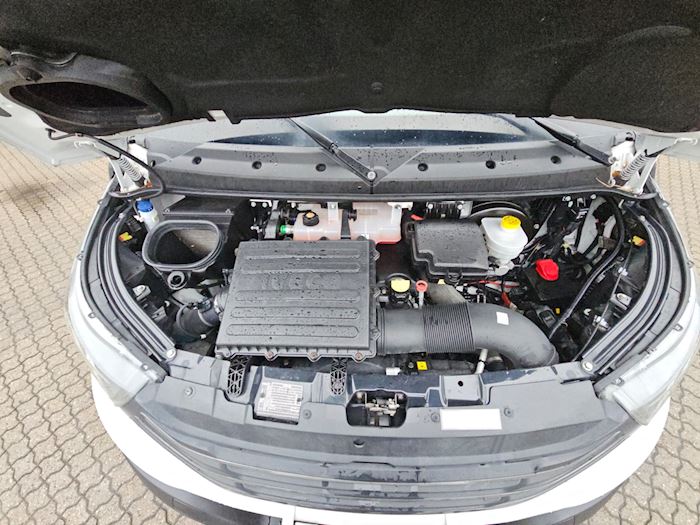 Image 18 - Iveco Daily 3,0 8 Pallers Closed box