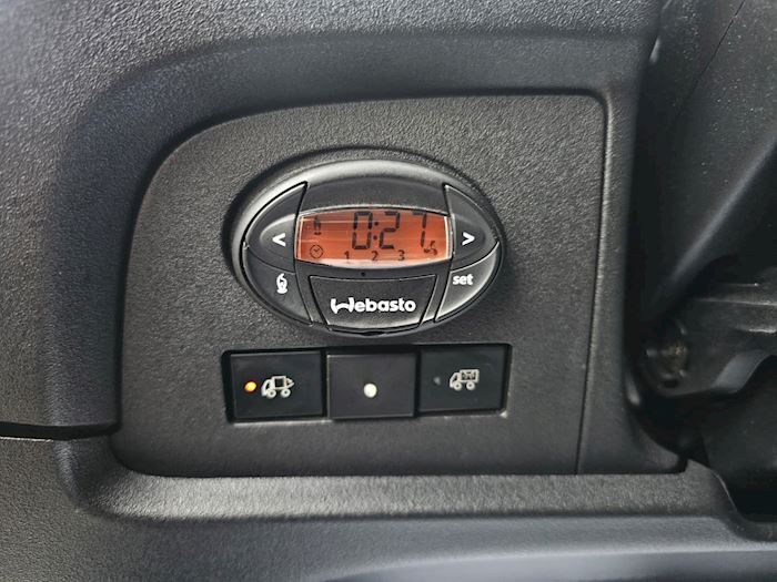 Image 26 - Iveco Daily 3,0 8 Pallers Closed box