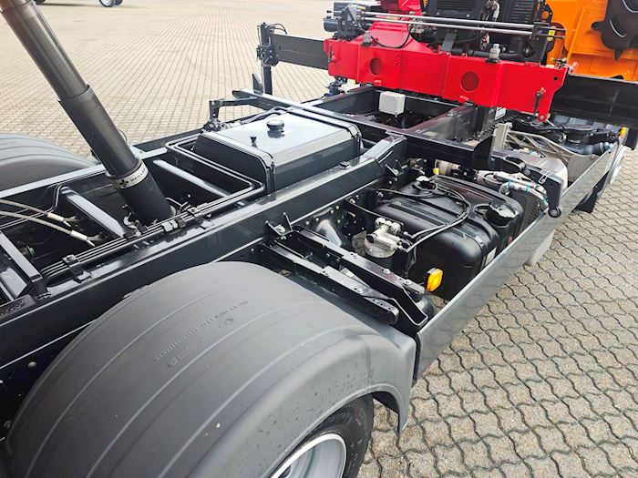 Image 13 - MAN TGL 8.220 Tipper/crane