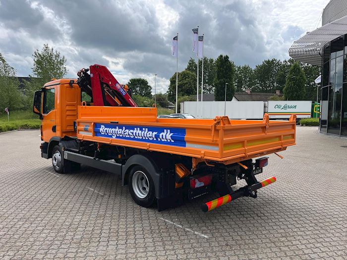 Image 2 - MAN TGL 8.220 Tipper/crane