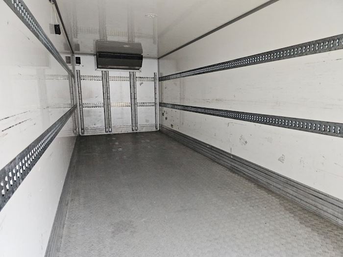 Image 13 - Scania P280 Fridge