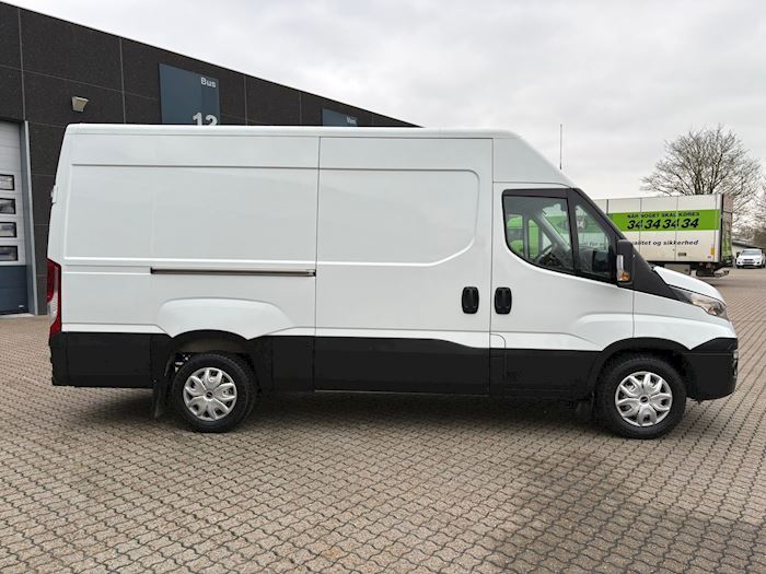 Billede 13 - Iveco Daily 2.3D 35S14 12M3 Aut Kassevogn