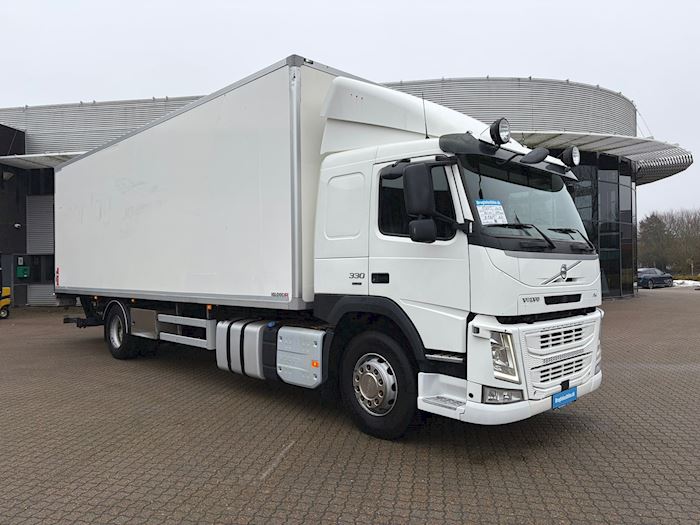 Image 12 - Volvo FM330 Fridge