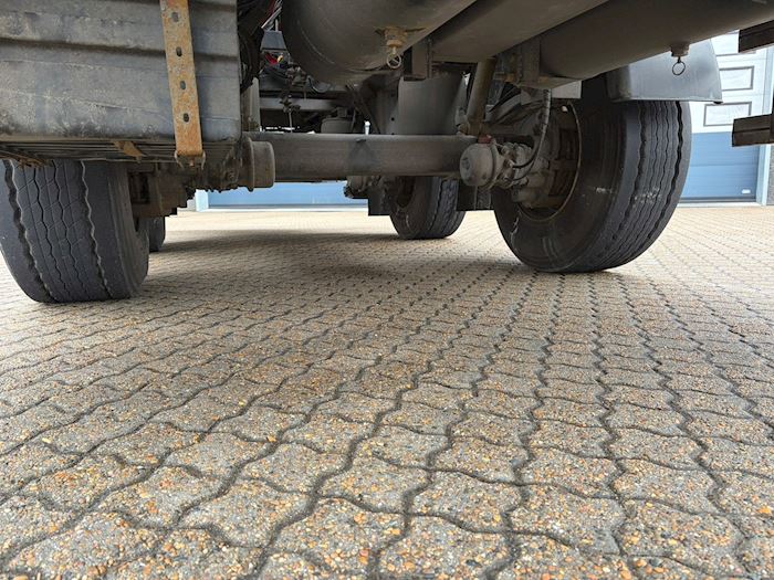 Image 16 - Robort ZFG220 Tank