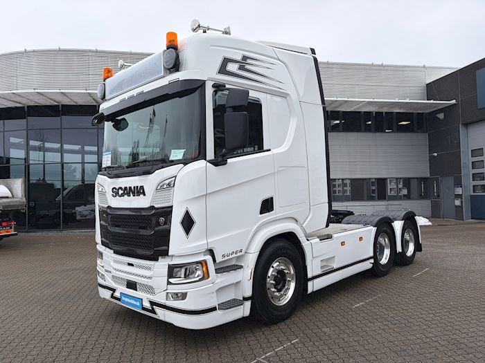 Billede 1 - Scania R560 6X2 Trækker