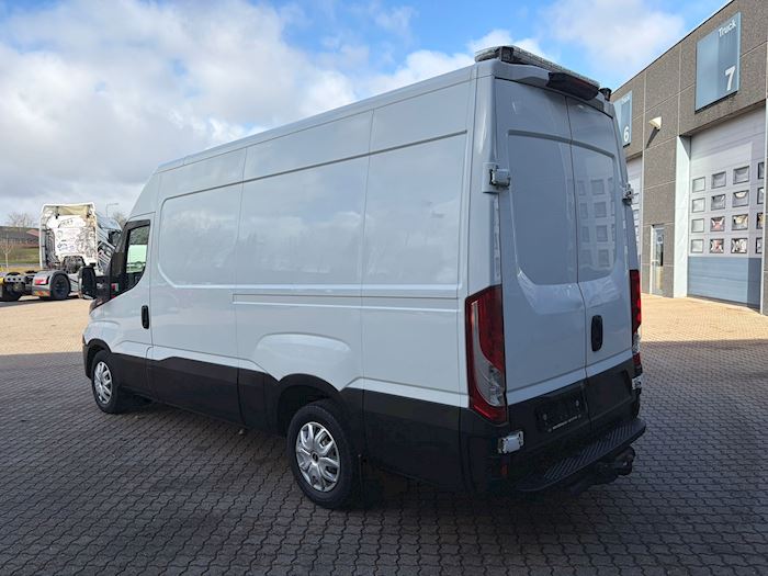 Bild 5 - Iveco Daily 2.3D 35S13 12M3 Aut Kastenwagen