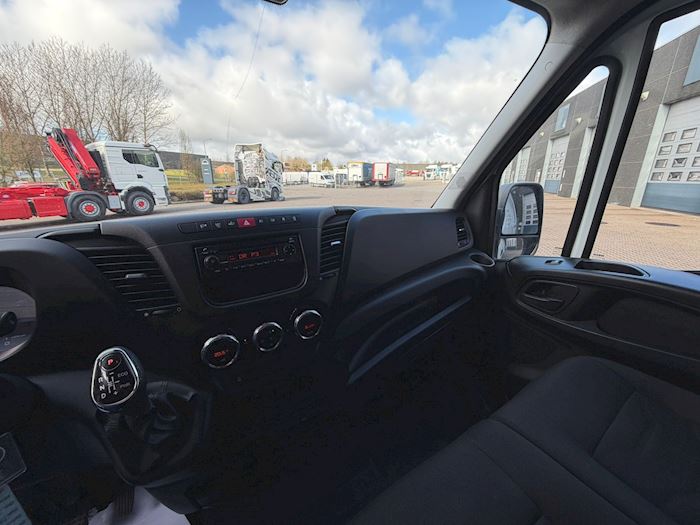 Bild 14 - Iveco Daily 2.3D 35S13 12M3 Aut Kastenwagen