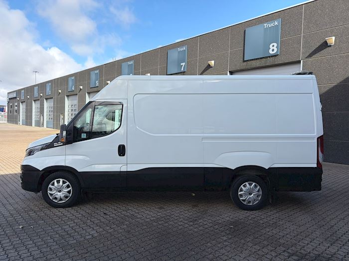 Bild 3 - Iveco Daily 2.3D 35S13 12M3 Aut Kastenwagen