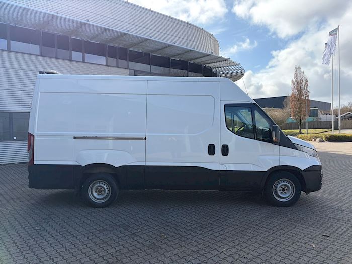Bild 4 - Iveco Daily 2.3D 35S13 12M3 Aut Kastenwagen