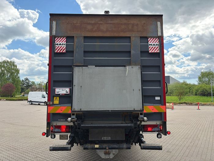 Image 7 - MAN TGS 35.320 Closed box