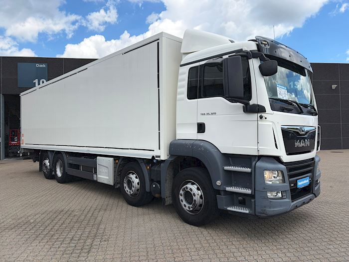 Image 2 - MAN TGS 35.320 Closed box