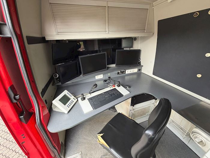 Image 16 - Mercedes Sprinter - Kloak TV bil Closed Box