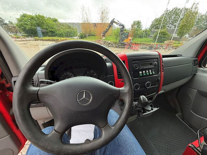 Image 22 - Mercedes Sprinter - Kloak TV bil Closed Box