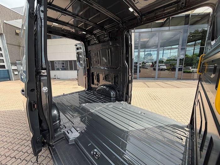 Billede 10 - MAN TGE 3.180 A8 L3H3 Black Line Kassevogn