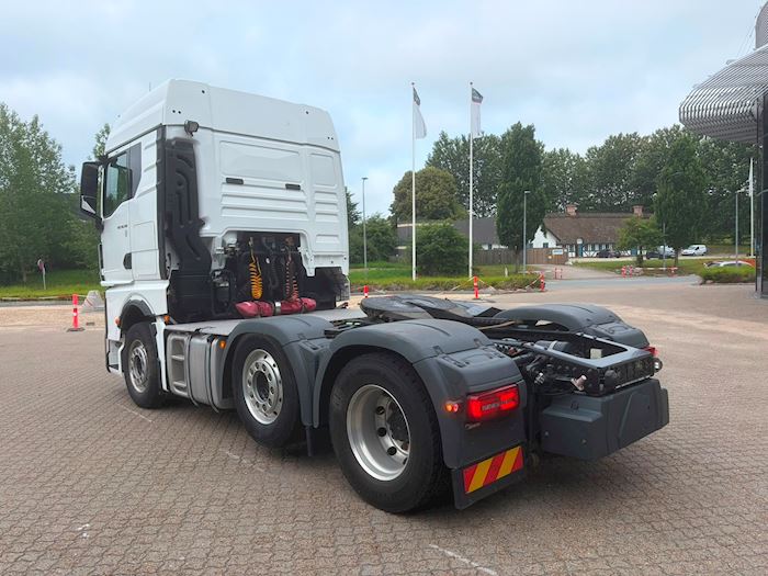 Image 3 - MAN TGX 26.510 6X2/4 Tractor