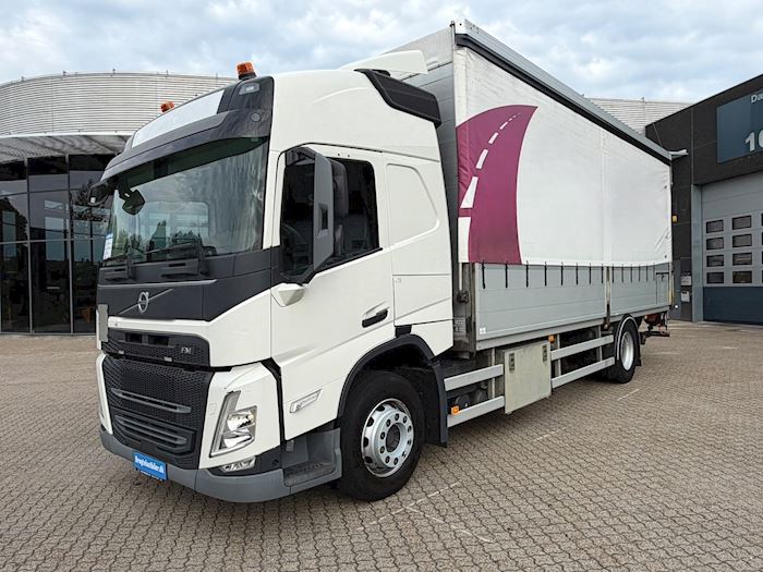 Image 1 - Volvo FM330 4X2 Tent