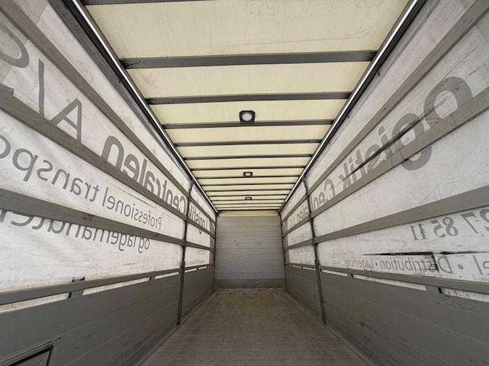 Image 7 - Volvo FM330 4X2 Tent
